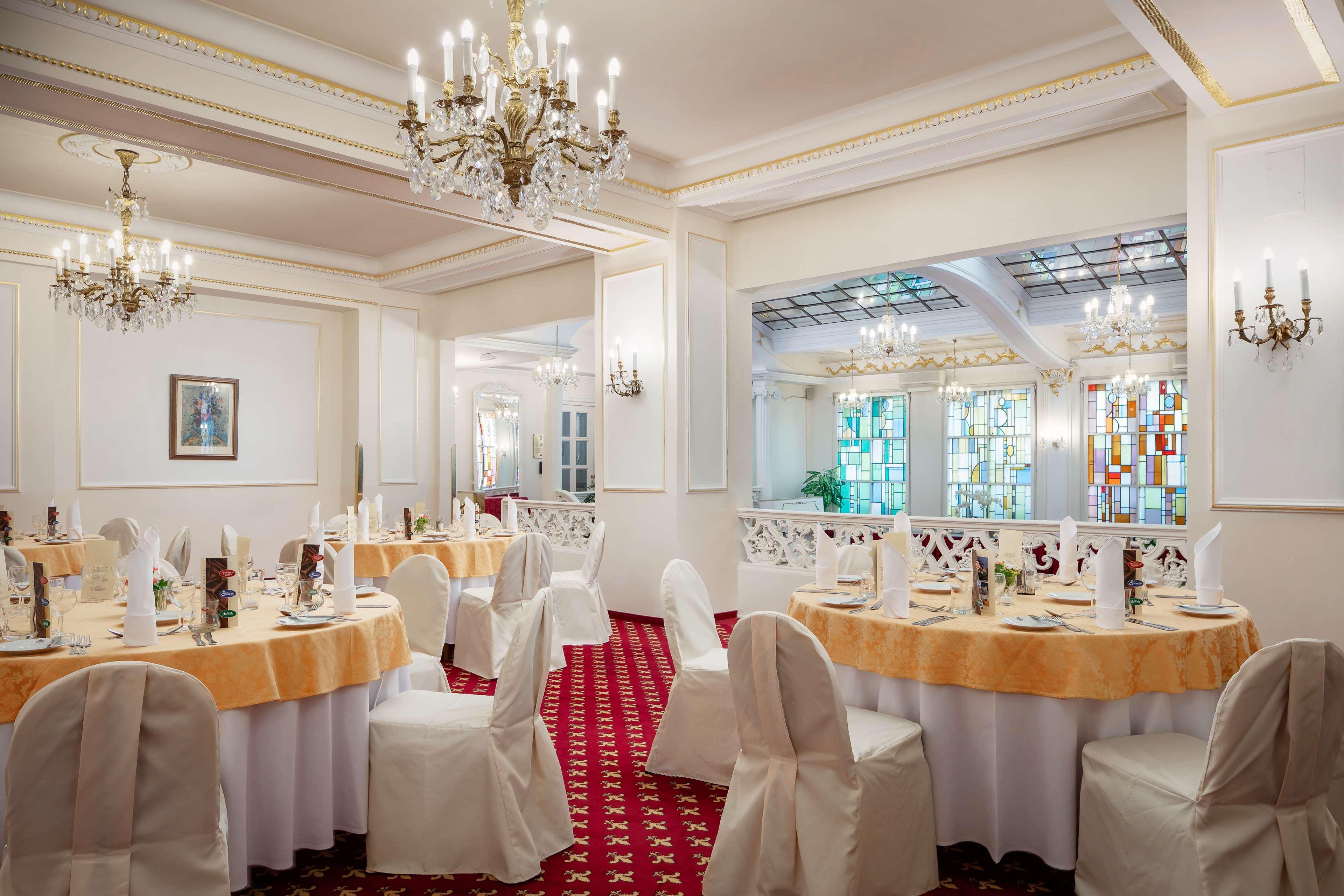 فندق أمباسادور زلاتا هوسا براغ المظهر الخارجي الصورة The restaurant