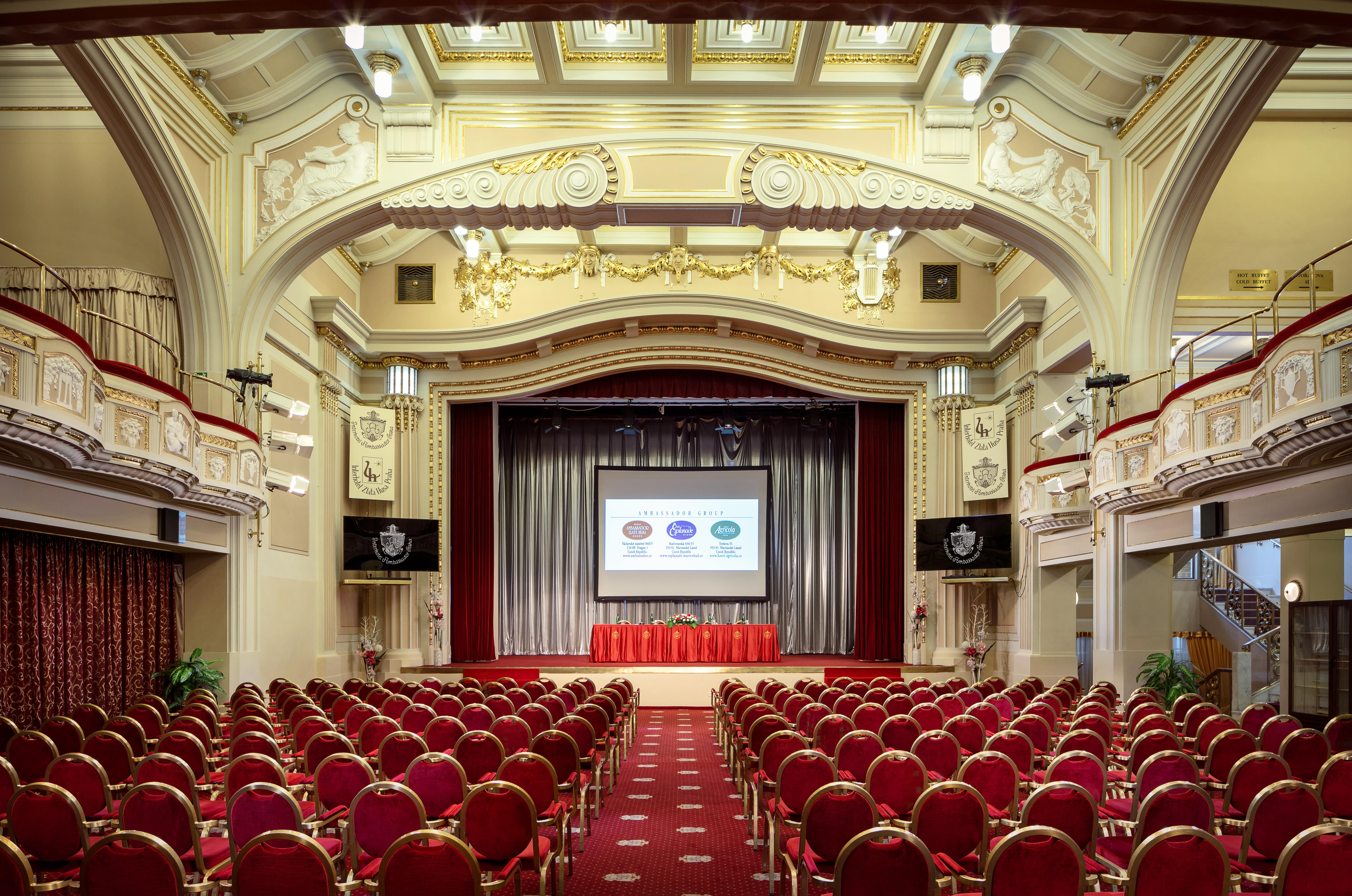 فندق أمباسادور زلاتا هوسا براغ المظهر الخارجي الصورة The main auditorium