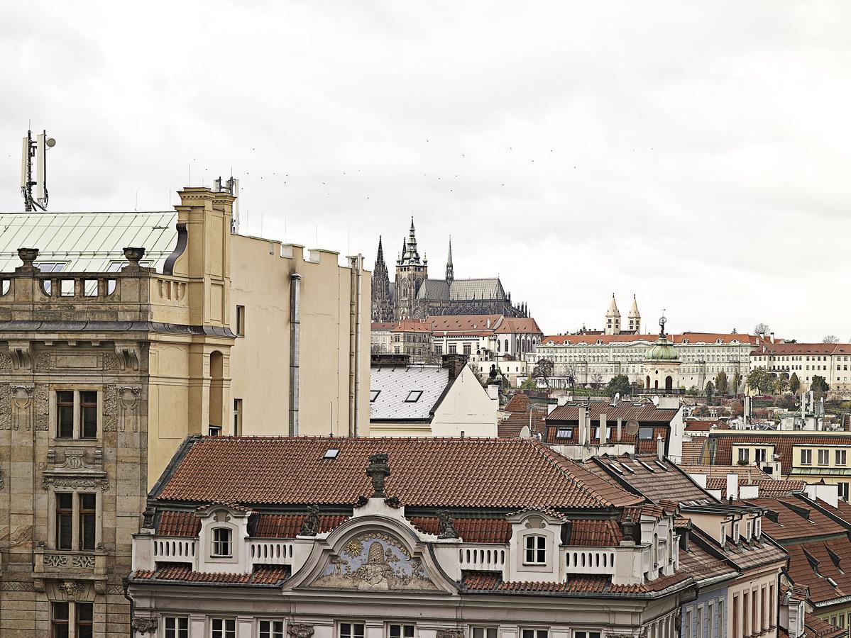 فندق أمباسادور زلاتا هوسا براغ المظهر الخارجي الصورة Prague roofs