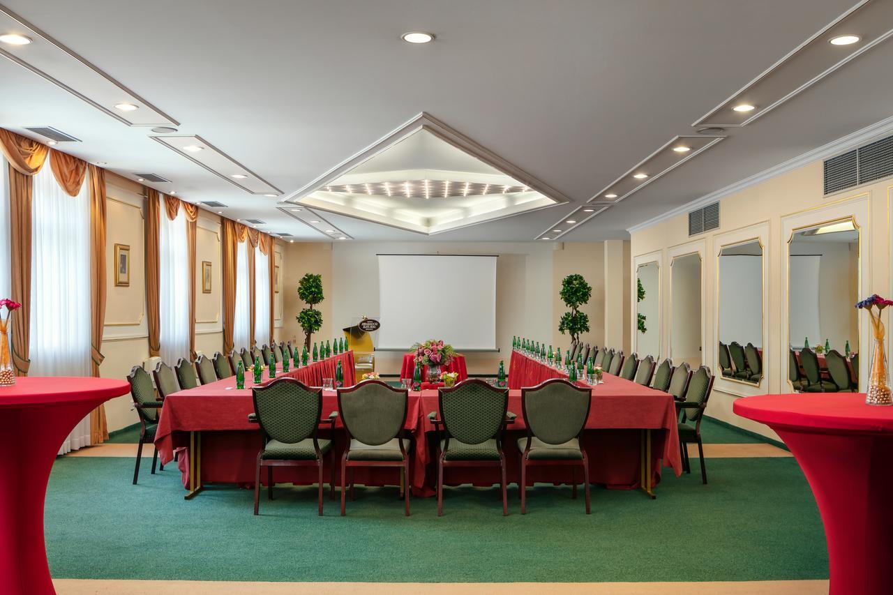 فندق أمباسادور زلاتا هوسا براغ المظهر الخارجي الصورة Conference room